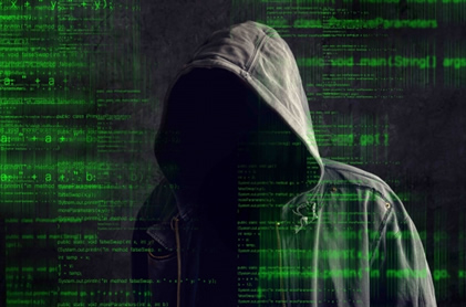 Es la acción de delinquir por internet, la facilidad para perpetrar delitos por internet y el anonimato hacen que cada año se registren más delitos por internet, la Deep Web es un lugar de encuentro de cibercriminales.